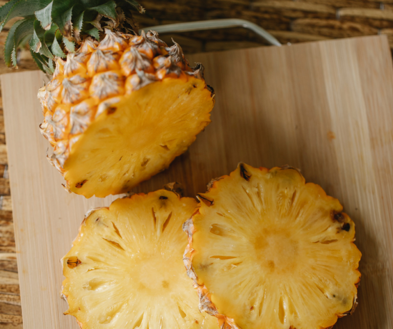 Pineapple for glowing skin