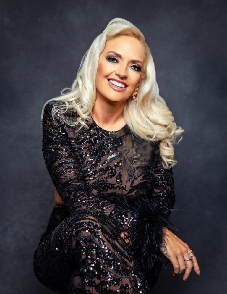 LaVigne Natural Skincare Proudly Sponsors Laura Lawson for Mrs. Canada 2025